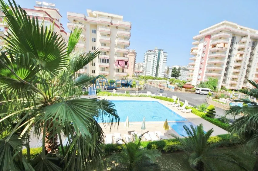 Two-bedroom apartment in a modern complex with a swimming pool 4 