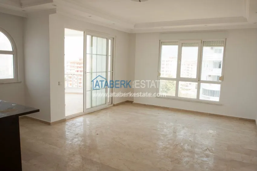 Квартира с двумя спальнями в современном комплексе района Тосмур 3 