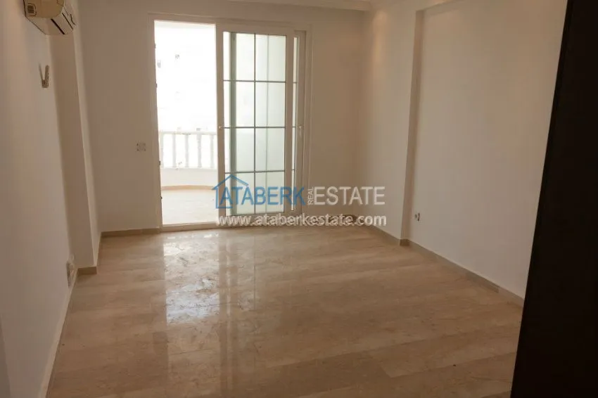 Квартира с двумя спальнями в современном комплексе района Тосмур 10 