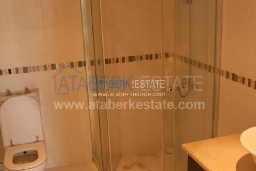 Квартира с двумя спальнями в современном комплексе района Тосмур 21 