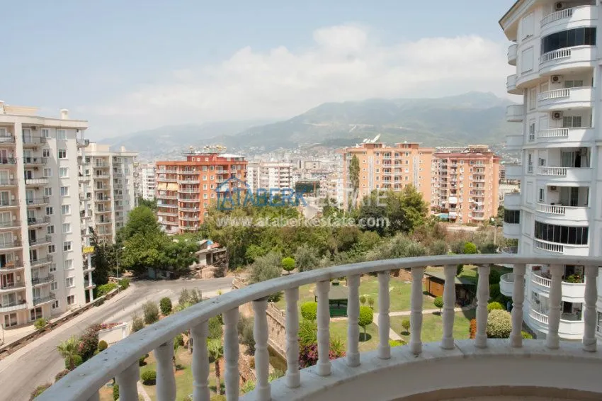 Квартира с двумя спальнями в современном комплексе района Тосмур 28 