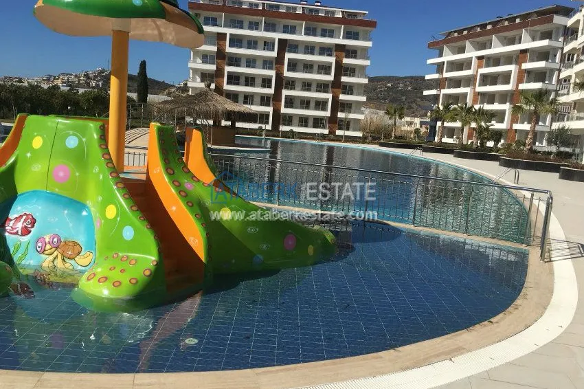 2+1 apartments in a modern complex in Demirtas 2 