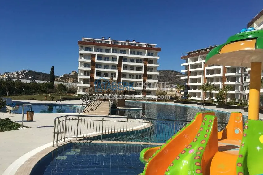 2+1 apartments in a modern complex in Demirtas 4 