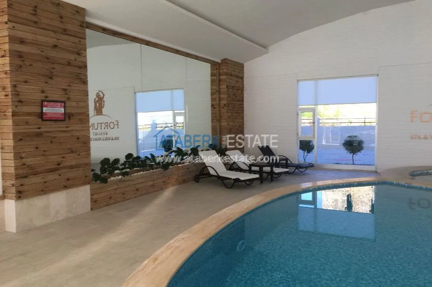 2+1 apartments in a modern complex in Demirtas 12 