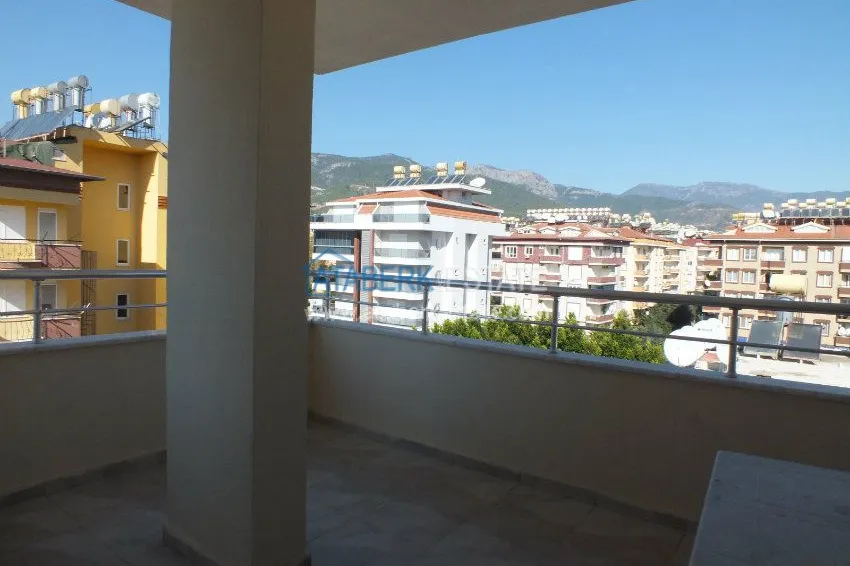 Two-level apartment in Oba  11 