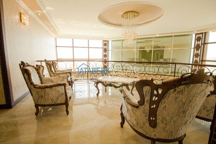 Exclusive mansion with stunning views! 28 