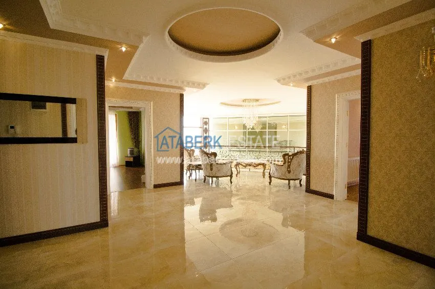 Exclusive mansion with stunning views! 33 