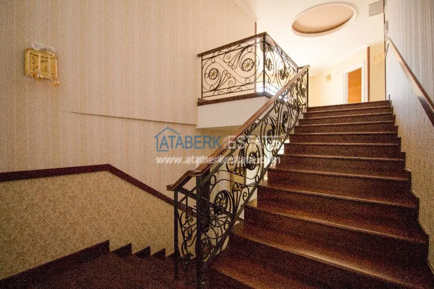 Exclusive mansion with stunning views! 35 