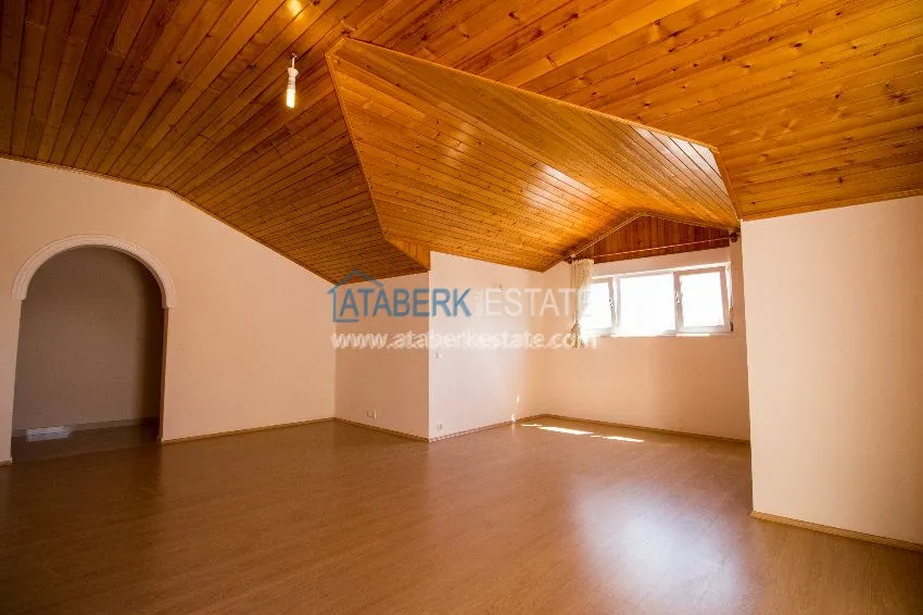 В европейском районе Оба-новом центре Аланьи - отличный пентхаус с прекрасным расположением 30 