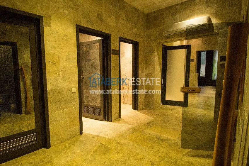 1+1 apartment, located 50 meters from the sea in Oba center 7 