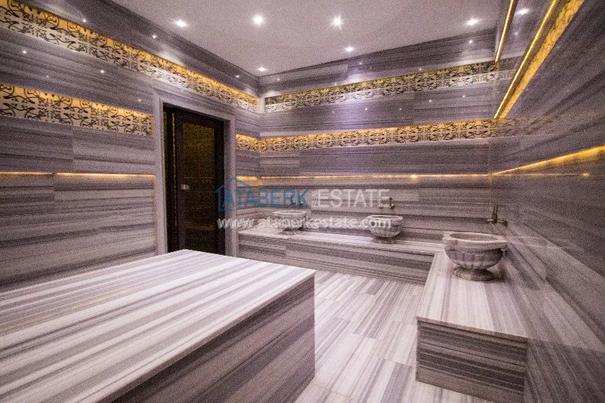 1+1 apartment, located 50 meters from the sea in Oba center 8 