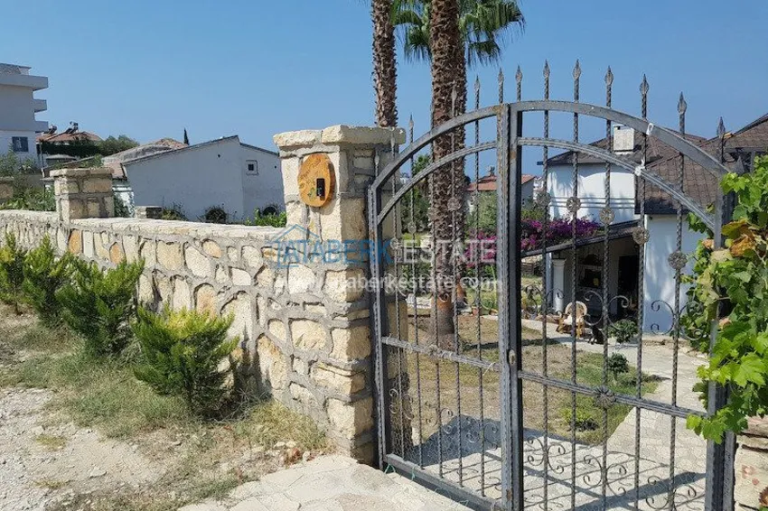 Furnished villa with land plot and equipment waiting for its owner! 11 