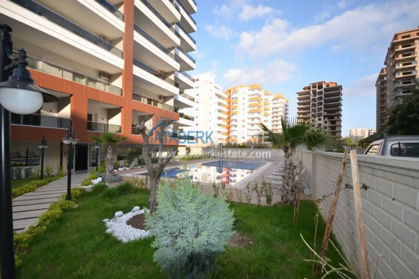 One-bedroom apartment for rent in a complex with a winter pool 1 