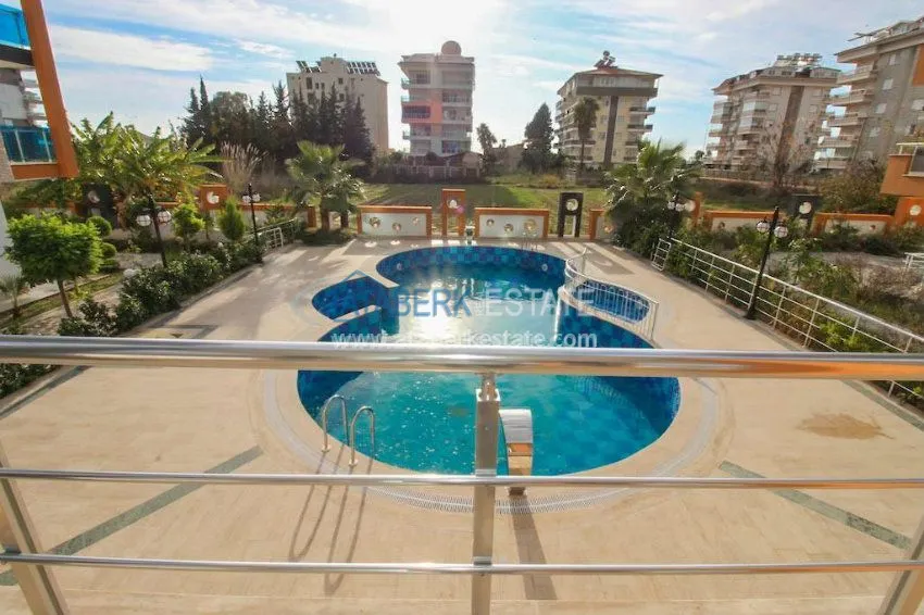 1+1 apartment in a comfortable complex on the first coastline 19 