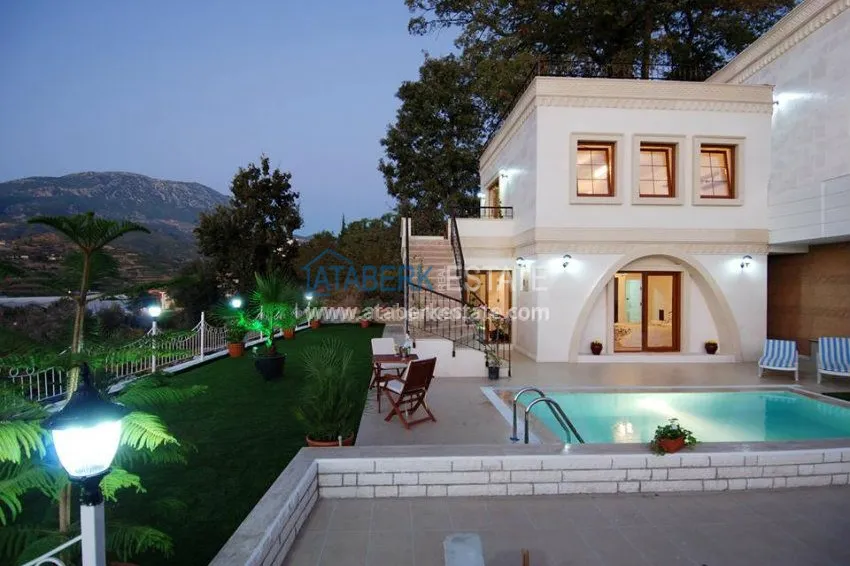 Villas with private pools in Kargicak 39
