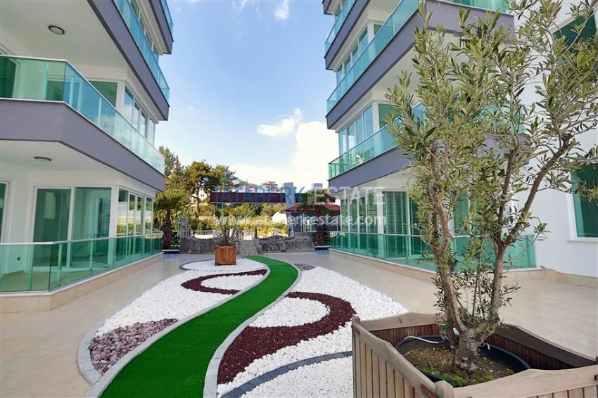 Apartments in a modern complex in the Tosmur area. 10 