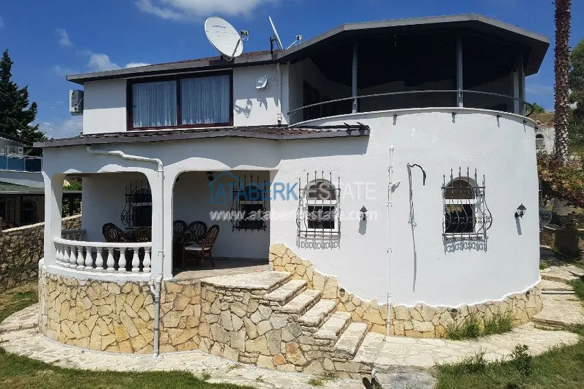 Furnished villa with land plot and equipment waiting for its owner! 14 