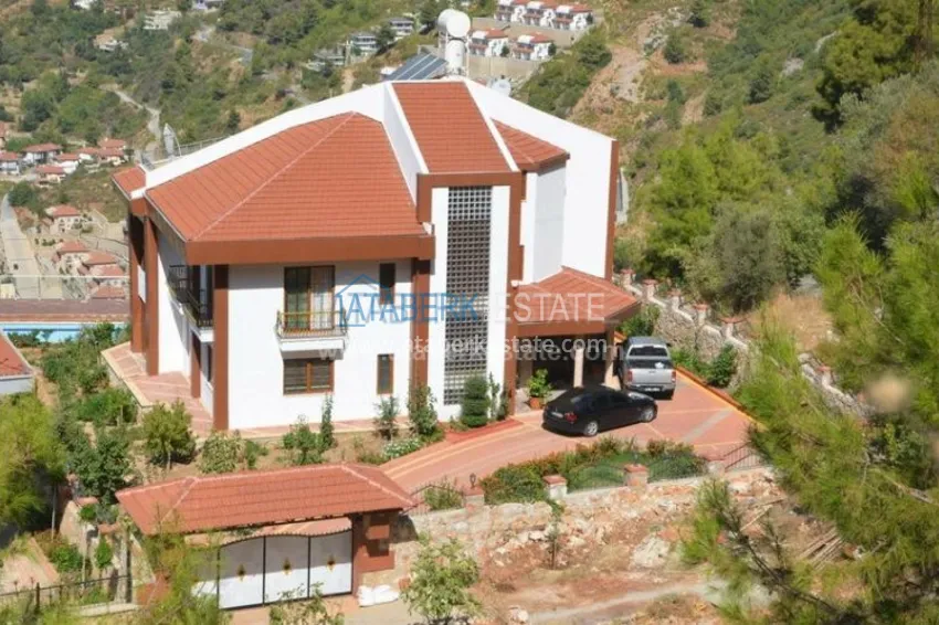 Exclusive mansion with stunning views! 43 