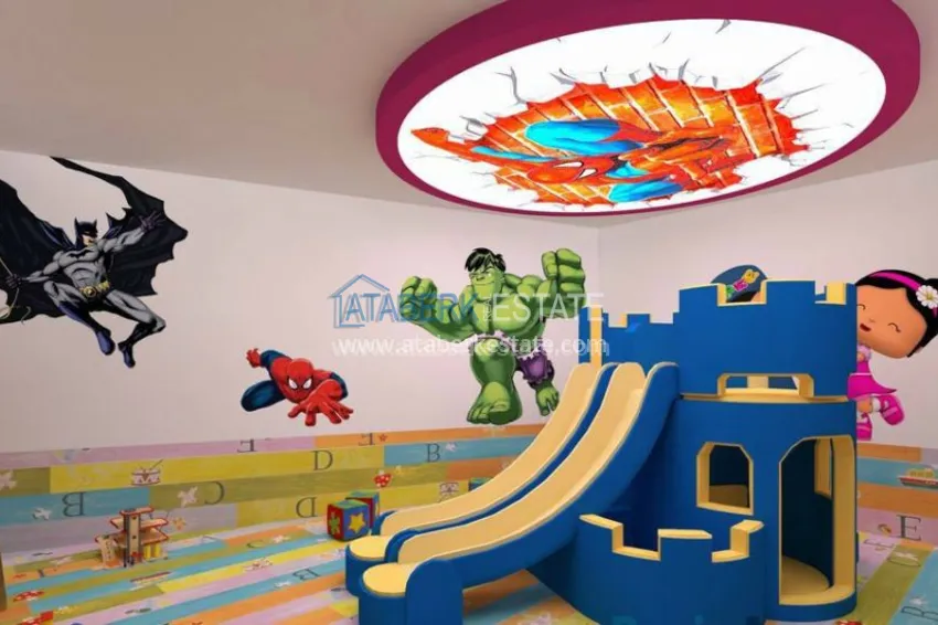 Четырехкомнатная квартира с отдельной кухней в европейском районе Оба 14 