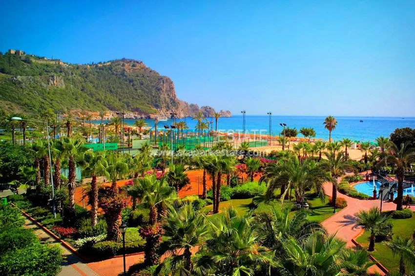 City hotel with apartments, located near the Cleopatra beach  25 