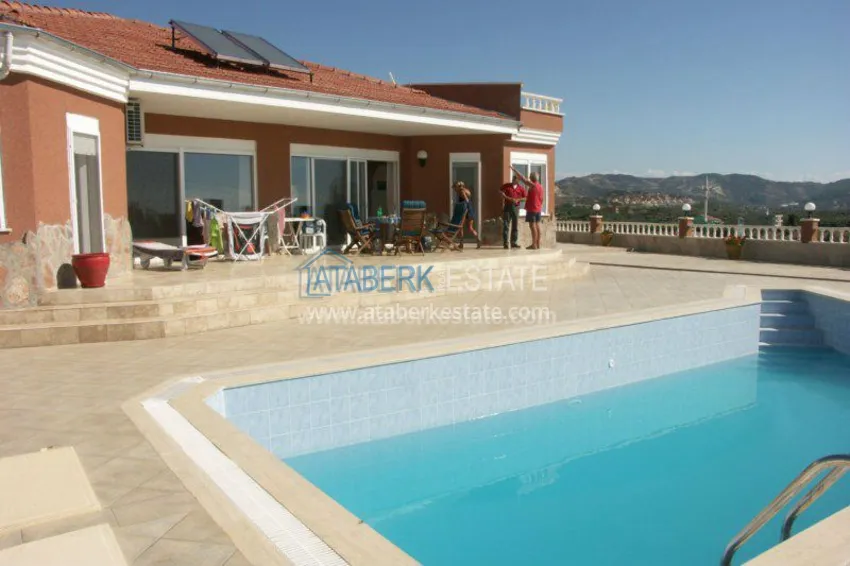 Вилла с личным бассейном и садом в Махмутларе 1 