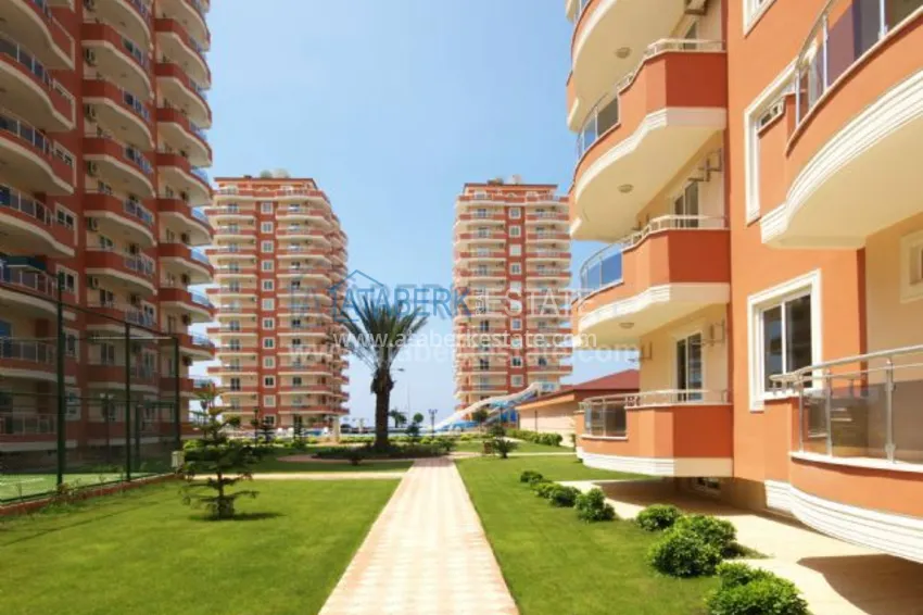 Furnished beachfront 2+1 apartment in Mahmutlar 16 