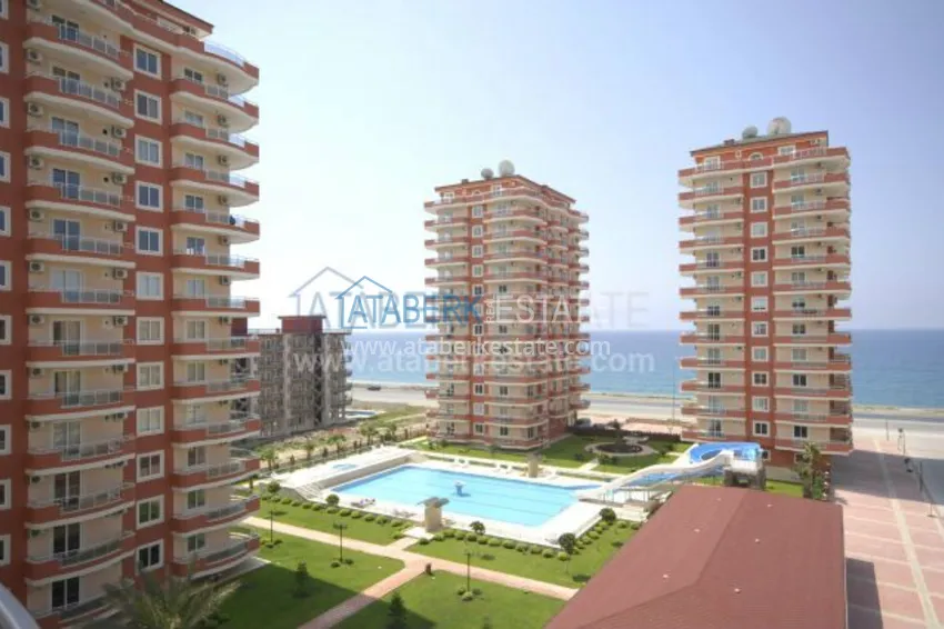 Furnished beachfront 2+1 apartment in Mahmutlar 18 