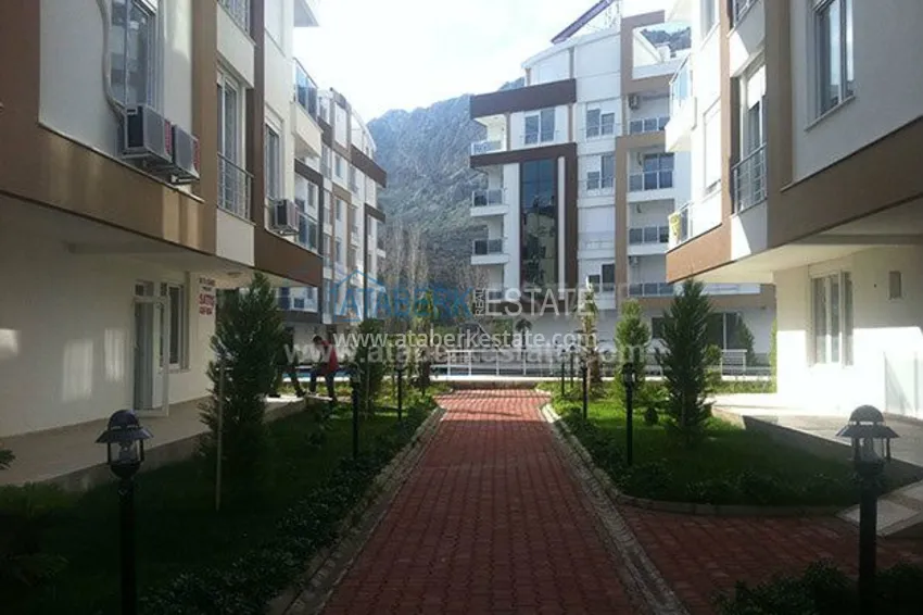 One bedroom apartment in a new complex in Konyaalti 12 