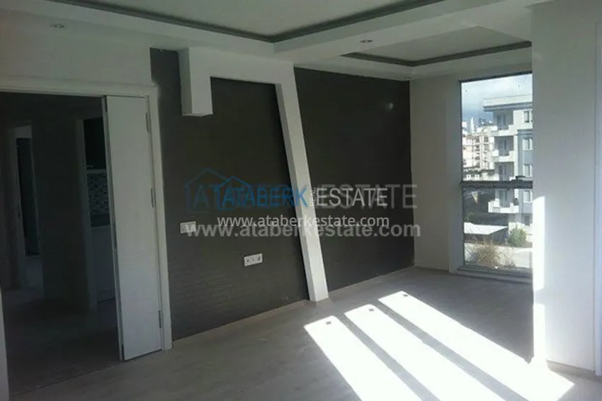 One bedroom apartment in a new complex in Konyaalti 15 