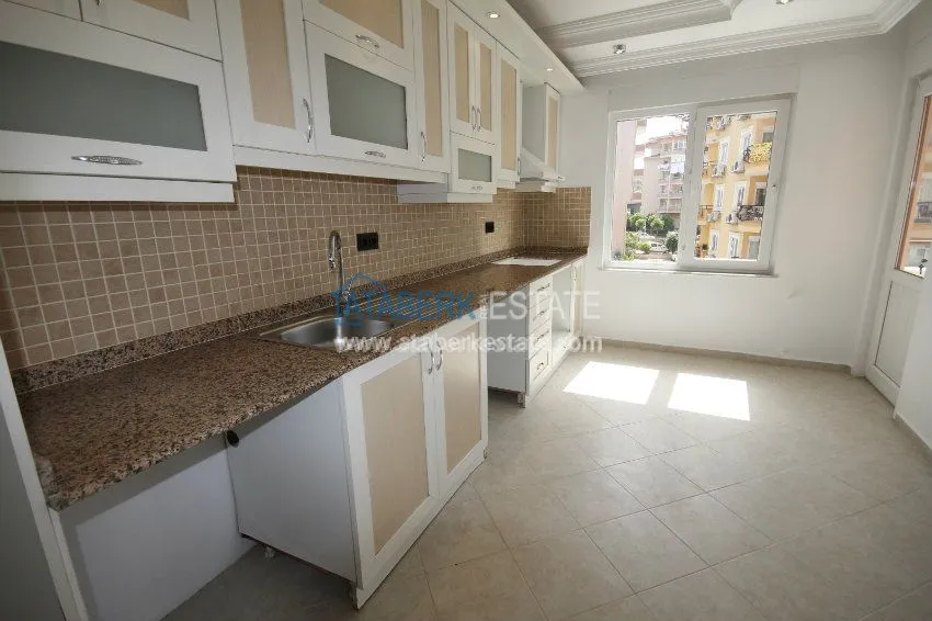 Просторная трехкомнатная квартира напрямую от собственника 7 