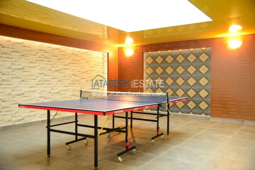 2+1 apartment in a complex with the developed infrastructure in Mahmutlar 5 