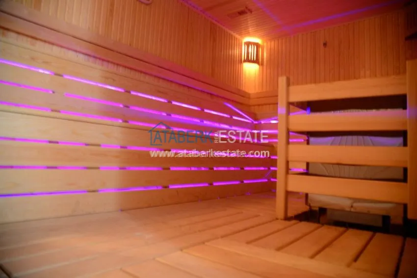 2+1 apartment in a complex with the developed infrastructure in Mahmutlar 7 