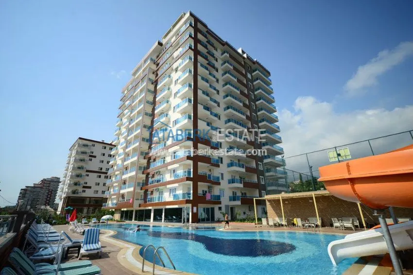 2+1 apartment in a complex with the developed infrastructure in Mahmutlar 12 