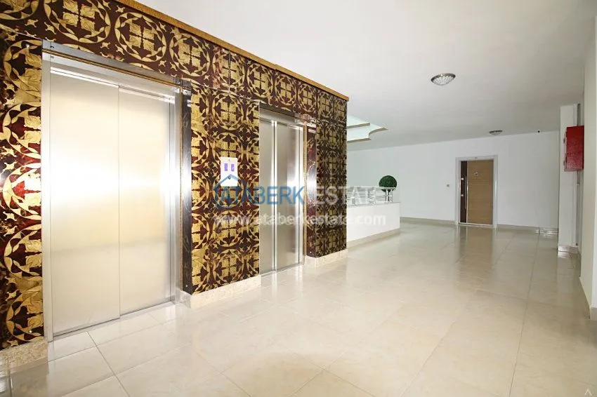 2+1 apartment in a complex with the developed infrastructure in Mahmutlar 14 