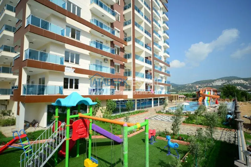2+1 apartment in a complex with the developed infrastructure in Mahmutlar 16 