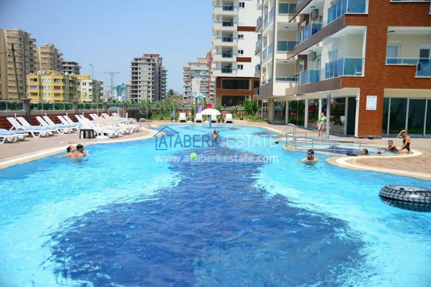 2+1 apartment in a complex with the developed infrastructure in Mahmutlar 17 