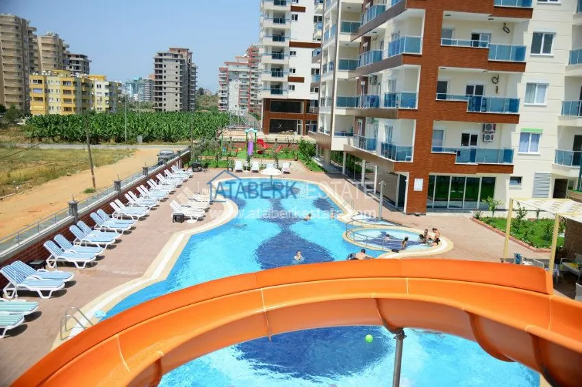 2+1 apartment in a complex with the developed infrastructure in Mahmutlar 18 