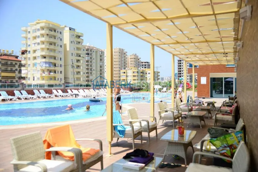 2+1 apartment in a complex with the developed infrastructure in Mahmutlar 19 