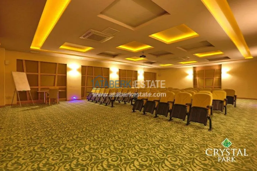 Апартаменты 2+1 в комплексе Кристал парк. 10 