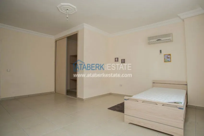 Комфортная квартира с мебелью в 100 метрах от моря. 11 