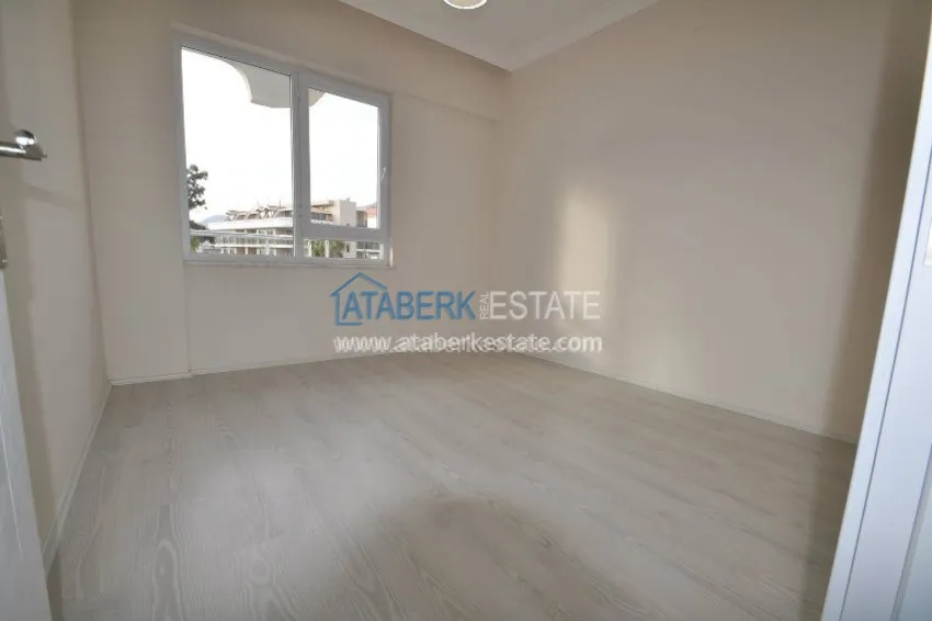 Частный дом с личным бассейном в районе Каргыджак 27 