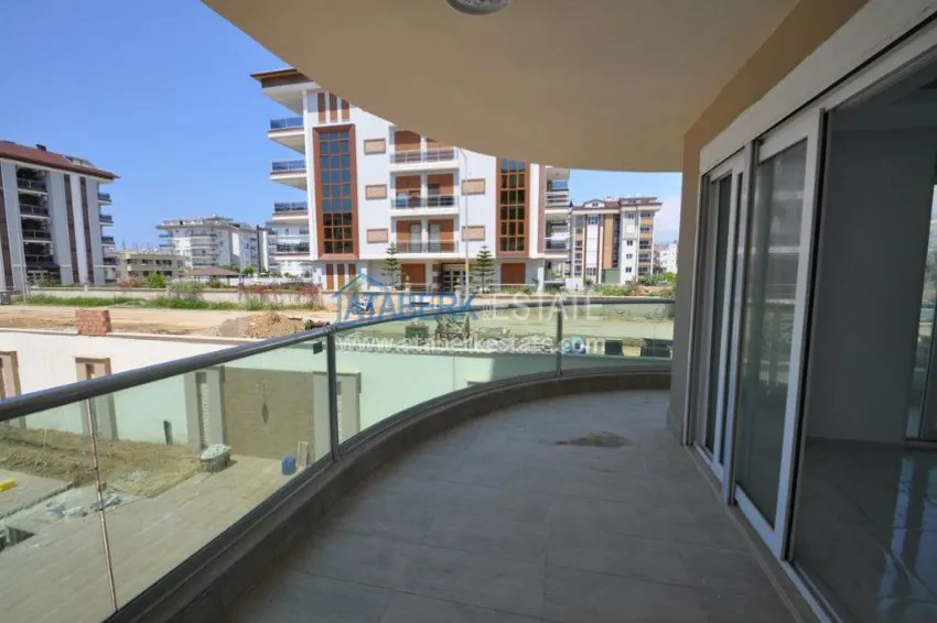 Новый комплекс с качественной отделкой и интересным дизайном в Кестеле 19