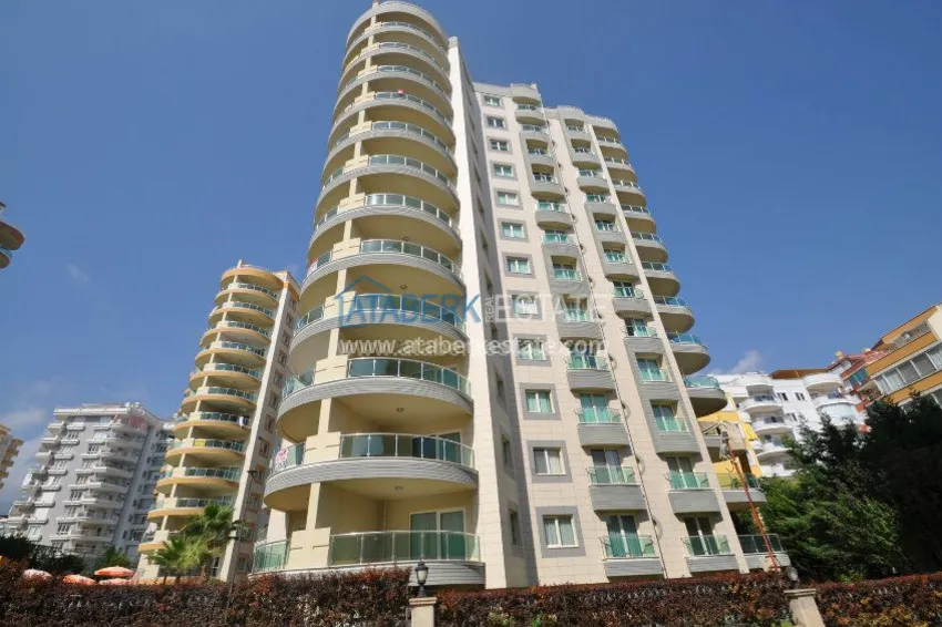 Просторная квартира в Махмутларе, недалеко от моря по очень низкой цене 28 