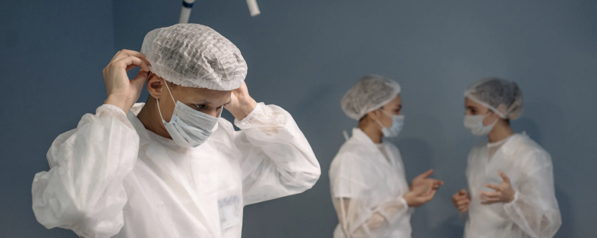 Больницы и поликлиники