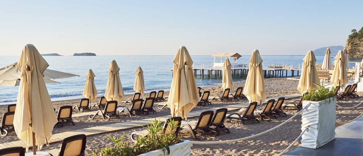 море и пляжи