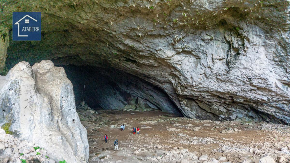 Kojain Cave, Dösemealtı district